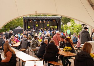 Der Neustart des Erntedank- und Herbstfestes der Johannes-Diakonie in Schwarzach kam bei den Besucherinnen und Besuchern gut an.